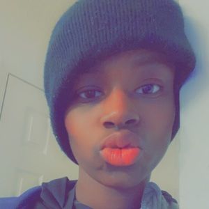 Meet your Posher, Ebony